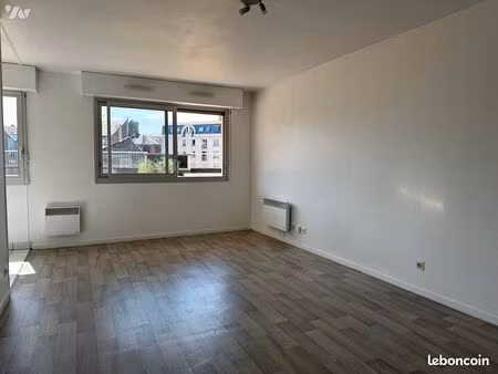 studio 1 pièce 32 m²