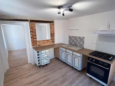 maison de ville 38 m² centre saint-calais