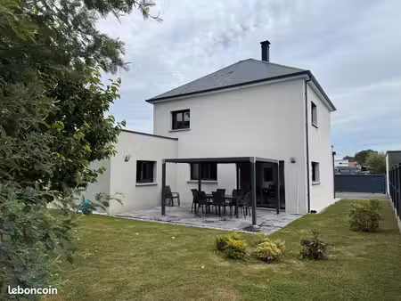 maison contemporaine meublée 140 m² – prestations haut de gamme – changé