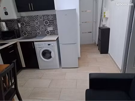 petit t2 meublé bien situé à louer