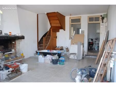 maison 8 pièces 80 m²