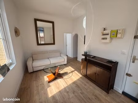 dieppe – appartement 38 m² entièrement rénové – vendu meublé  prêt à vivre