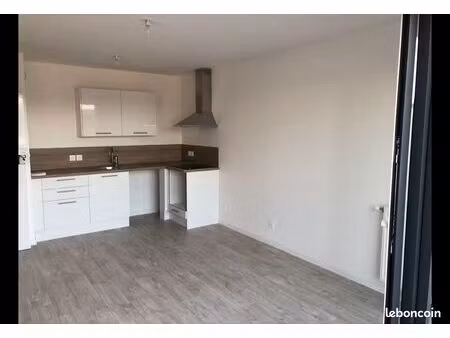 à vendre – charmant t2 avec terrasse et parking – le mesnil-esnard