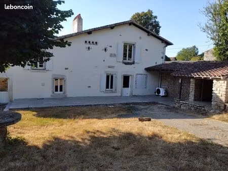 maison à prailles