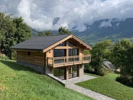 terrain 608 m² curienne