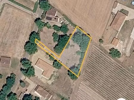 terrain 1519 m²