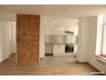 appartement avec cachet au premier étage centre-ville bois-grenier