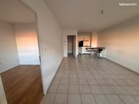 appartement 2 pièces - 47 m² - lille centre