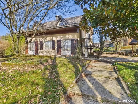 sainte-hélène-du-lac : appartement + garage + annexes