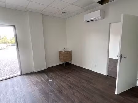 bureau  salle de soin à louer