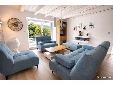 maison 7 pièces 376 m²