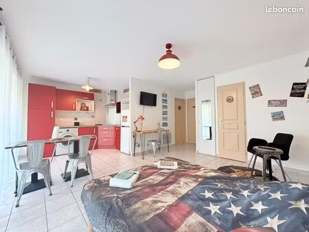 au mois tout inclus studio 34m² + terrasse 24m²