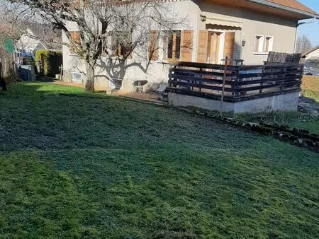 location t3 avec terrasse et jardin la roche sur foron