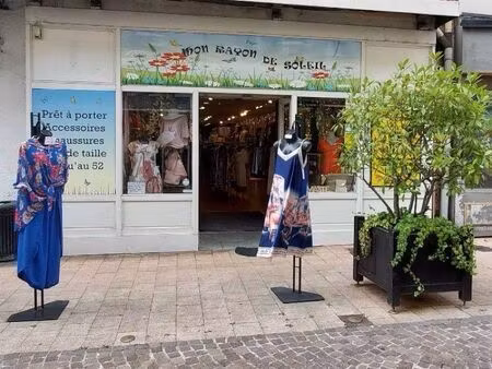 cession droit au bail – belle boutique 125 m² – centre-ville albertville – 20 000