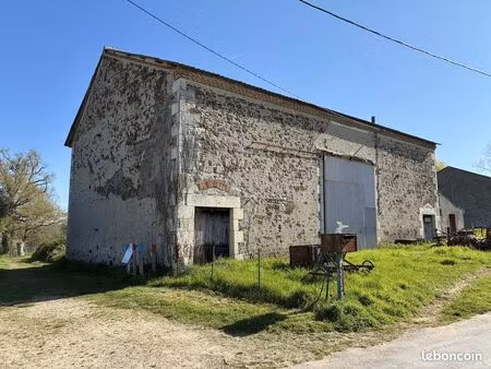 grange 140 m² lathus-saint-rémy