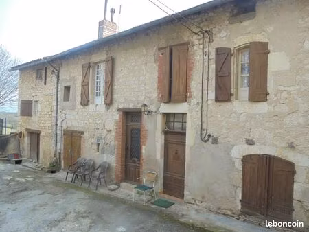 maison de village 359000