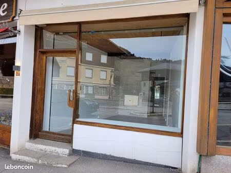 megeve local commercial boutique magasin