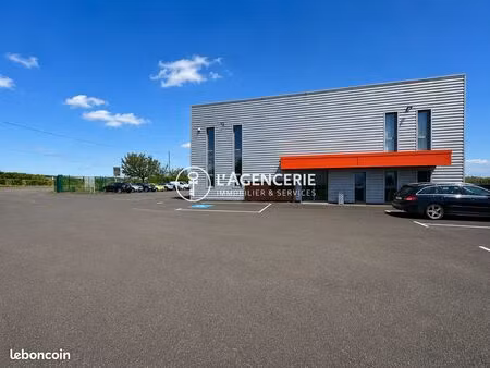 local 750 m² terssac