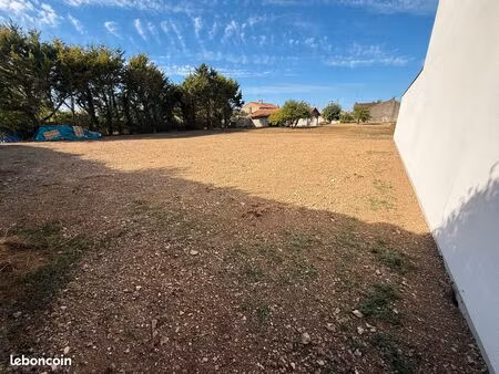 terrain constructible 1 325 m² – avanton (86170) – hors lotissement – 10 min de poitiers