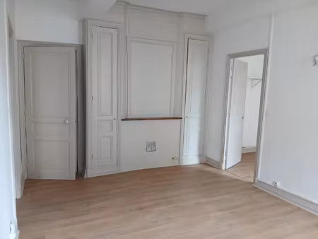 location appartement 2 pièces 39 m² à bourgoin-jallieu (38300)