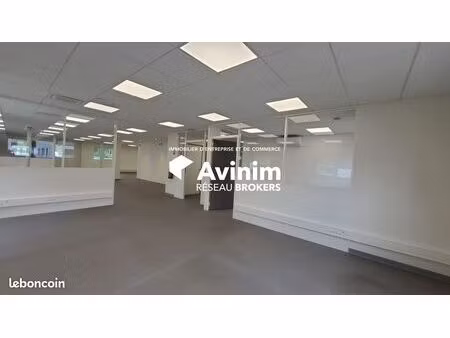 bureaux 581 m² archamps