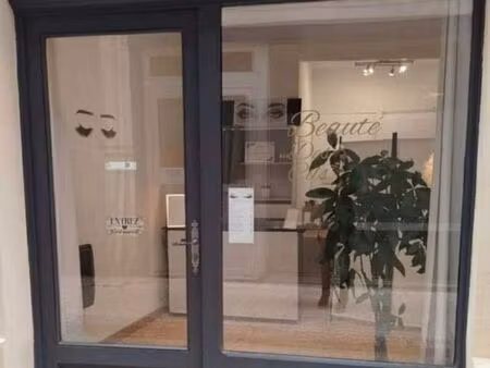 joli local commercial  en hyper centre de lavaur■plusieurs possibilités de