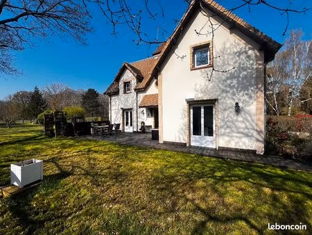 maison 5 chambres sur jardin 2000 m2