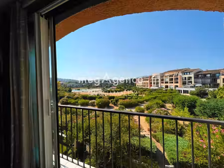 appartement de 38m² avec parking à gassin