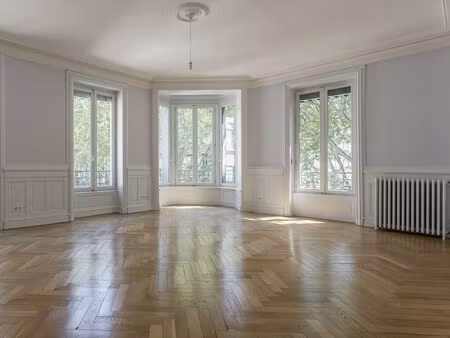 location bureaux 118 m² à 474 m²