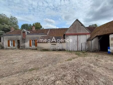corps de ferme a restaurer entièrement