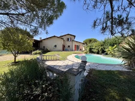 maison familiale avec piscine et grand jardin montauban