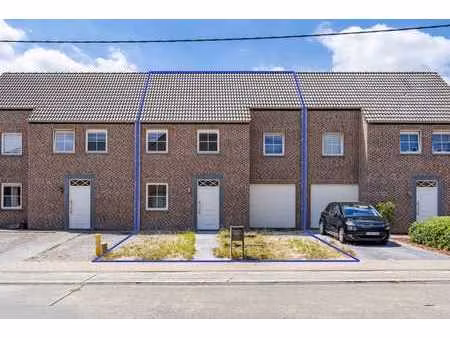 maison prête à emménager avec 3 chambres  garage et jardin
