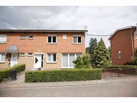 maison familiale avec jardin  garage  et vue