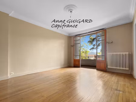 annecy (74) - appartement 3 pieces de 91m² de style bourgeois avec cave