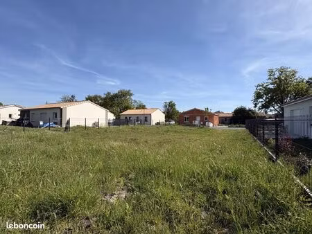 terrain 442 m² hourtin
