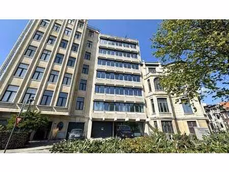 bureaux à louer dans un emplacement de choix près du singel
