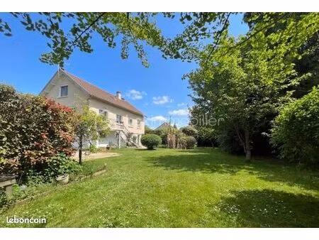 maison 8 pièces 163 m²