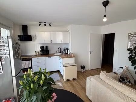 appartement t3 55 m² – balcon plein sud – parking – cave