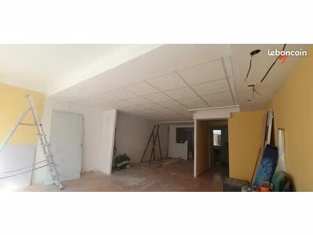 local a vendre