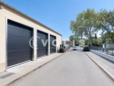 local d'activité 167 m²
