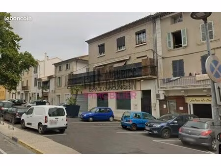 local commercial 837 m² carpentras