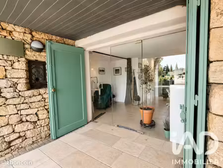 local commercial 35 m² lourmarin