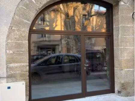 local commercial 30m2 mornas