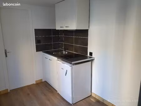 studio 1 pièce 13 m²