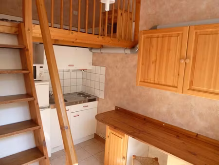location meublée appartement 1 pièce 12 m² à reims (51100)  385 €