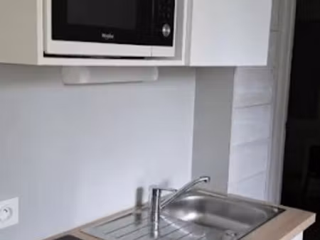 location meublée appartement 1 pièce 26 m² à saint-etienne (42000)  290 €