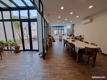 maison 7 pièces 232 m²