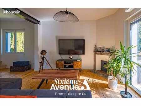 propriété 6 pièces 185 m²