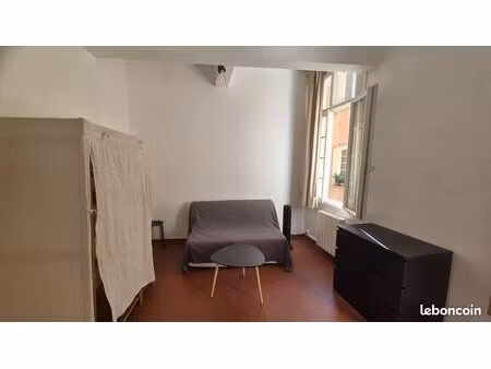 location studio meuble centre historique aix en provence