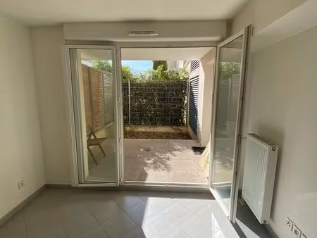 t2 avec jardin  parking privatif – marseille 13012
